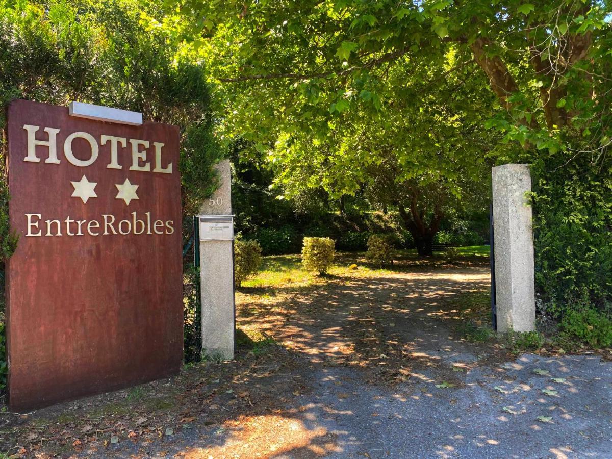 Hotel Entrerobles Sabaris Екстериор снимка
